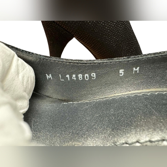 Stuart Weitzman NWT Black Textured High Heels Size 5M - Picture 7 of 9